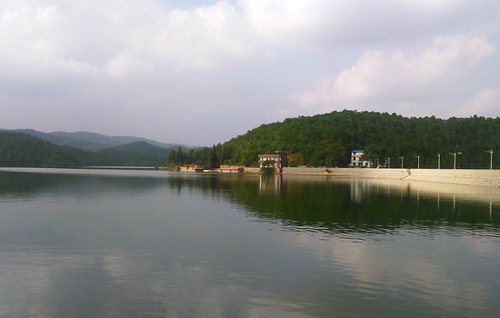 麻城三河口水库环保治理初见成效